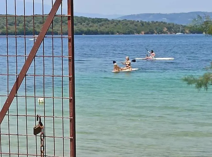 Glyfada Bay Case de vacanță