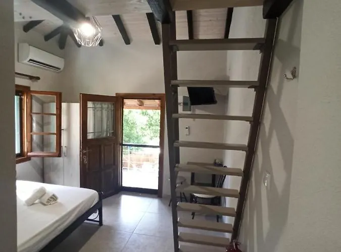 Glyfada Bay * Koukouleika